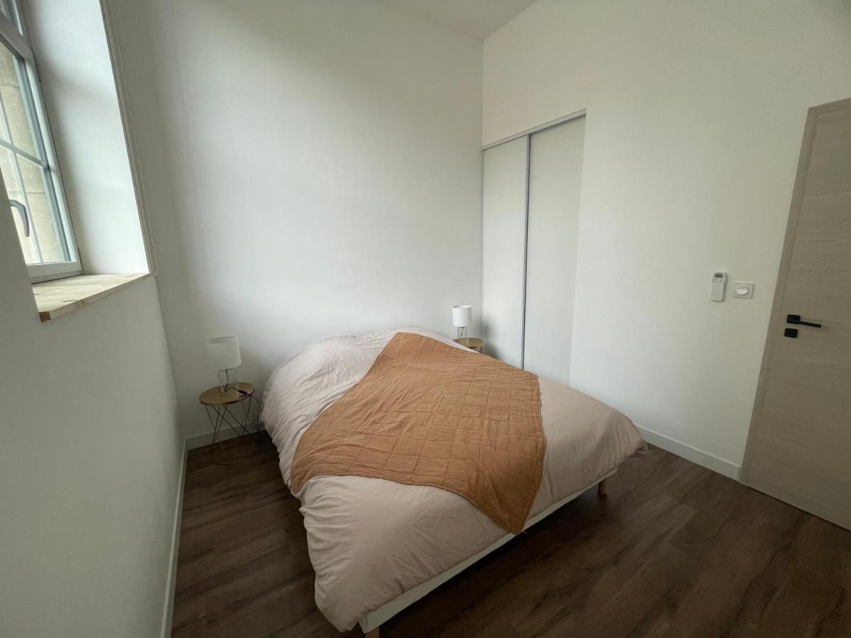 Le Cote Cour Appartement Dole Buitenkant foto