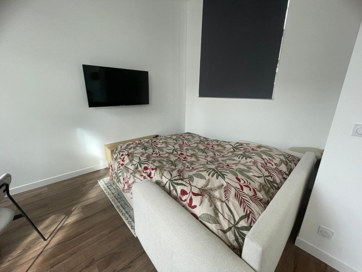 Le Cote Cour Appartement Dole Buitenkant foto